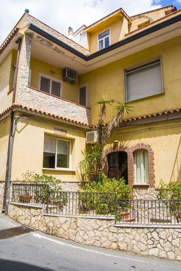 Nonna Peppina Central Apartments Taormina Dış mekan fotoğraf